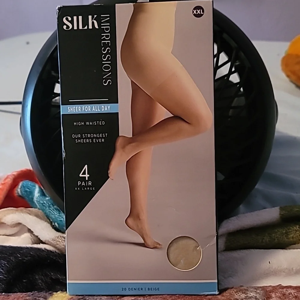 Silk Impressions Sheer Pantyhose Nylon‎ Stockings 4-Pack Sz XXL 20 Denier Beige